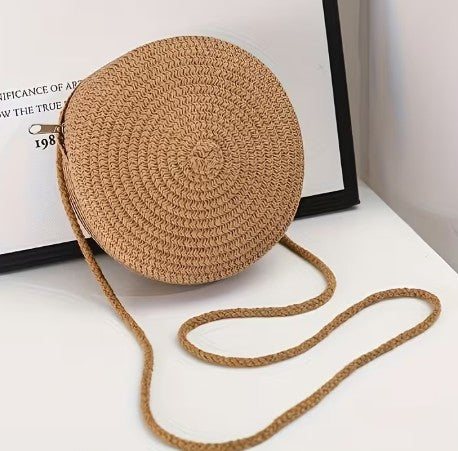 Cartera redonda tejida color café