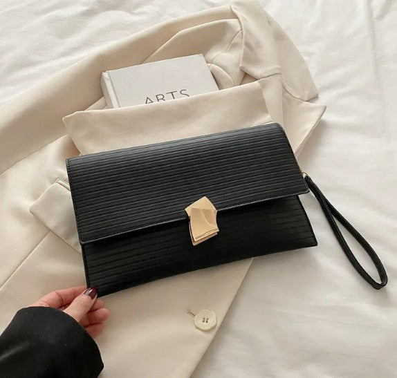 Cartera rectangular cuero sintético negra