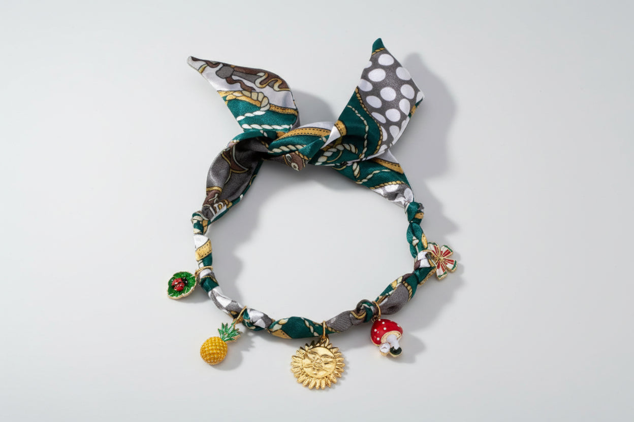 Collar bandana colorido con figura sol