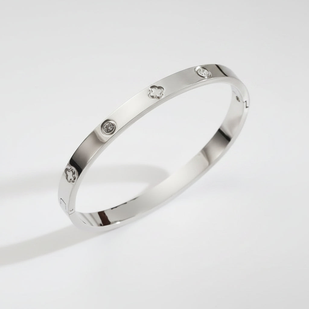 Pulsera de plata forma cruz y circones