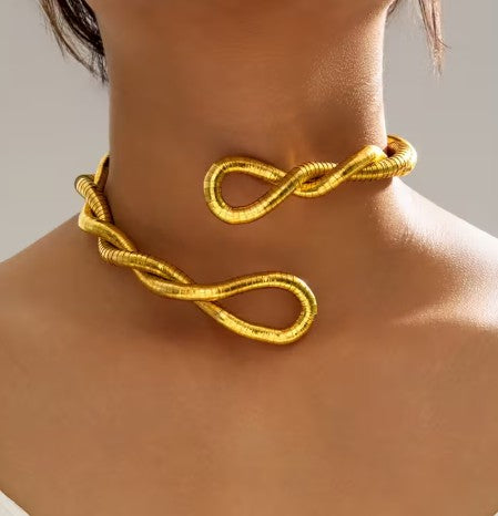 Collar ajustable dorado