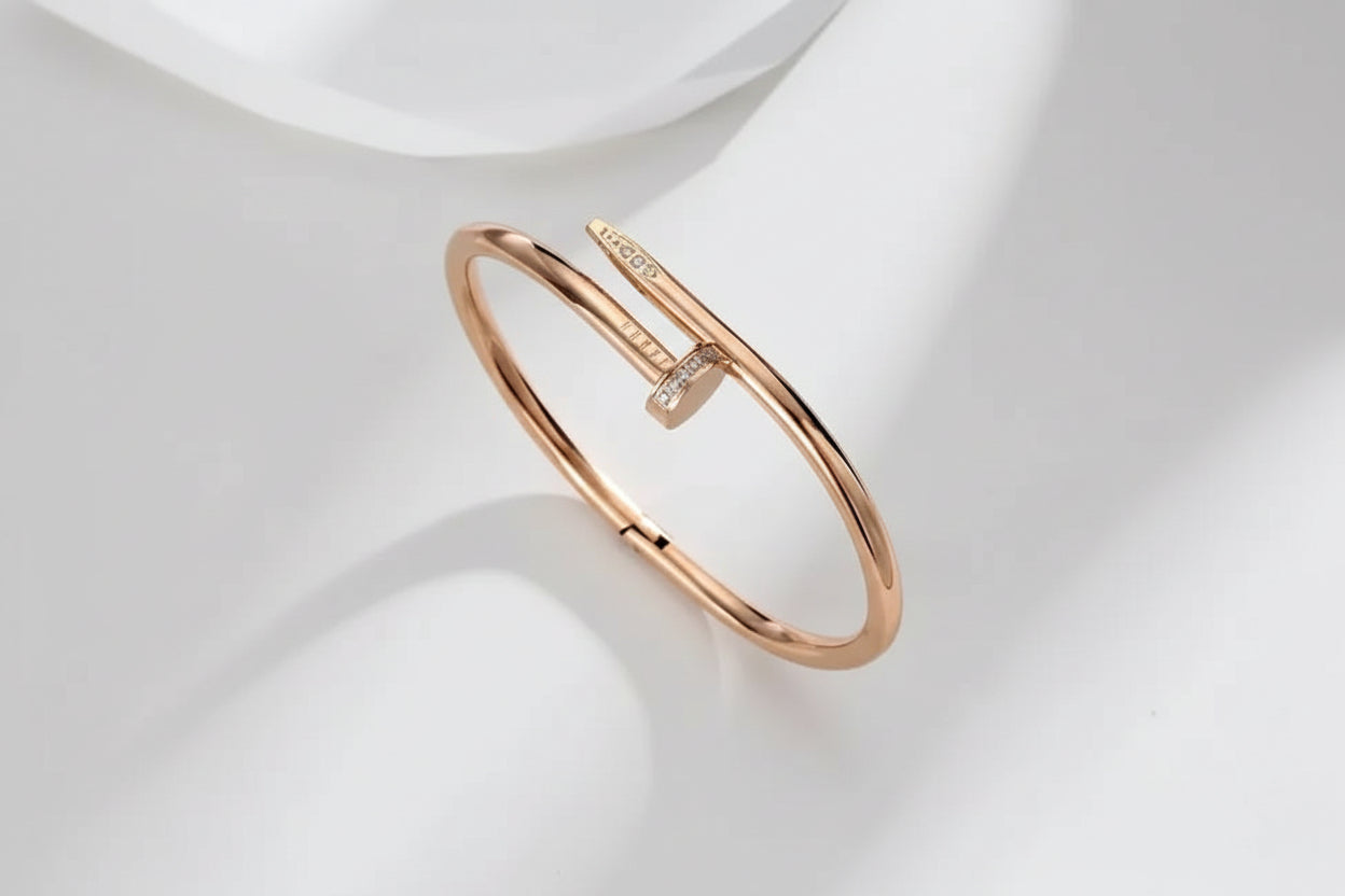 Pulsera oro rosado cierre en punta