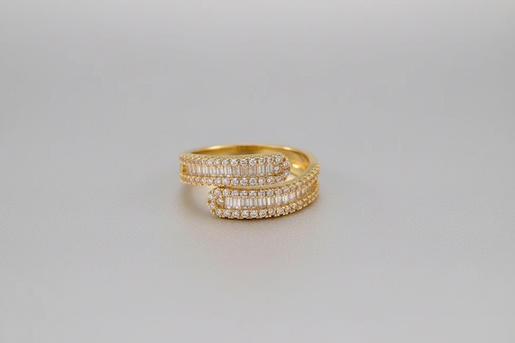 Anillo abierto doble cintillo circones dorado