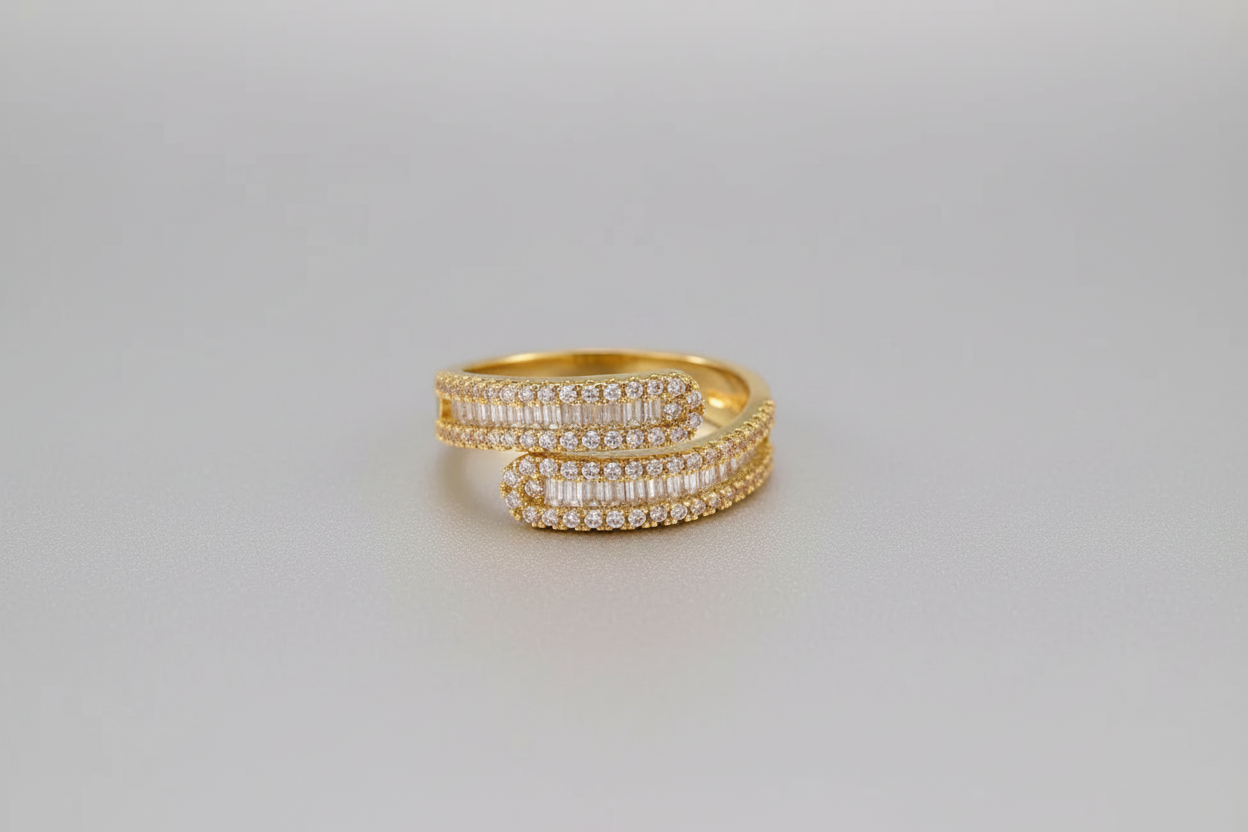 Anillo abierto doble cintillo circones dorado