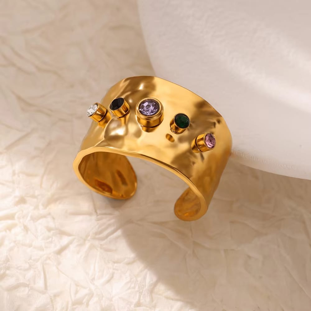Anillo abierto con piedras de colores
