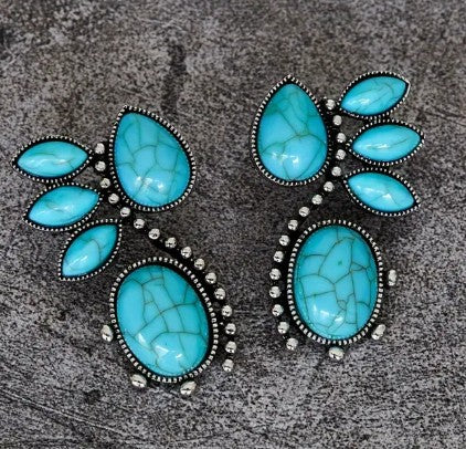 Aros lagrima color turquesa Boho