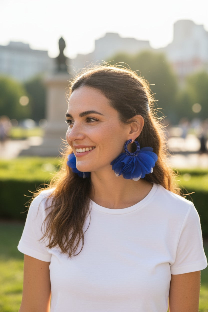 Aros de flores de chiffon azul