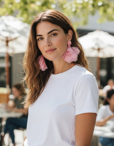 Aros largo con pétalos rosado pálido