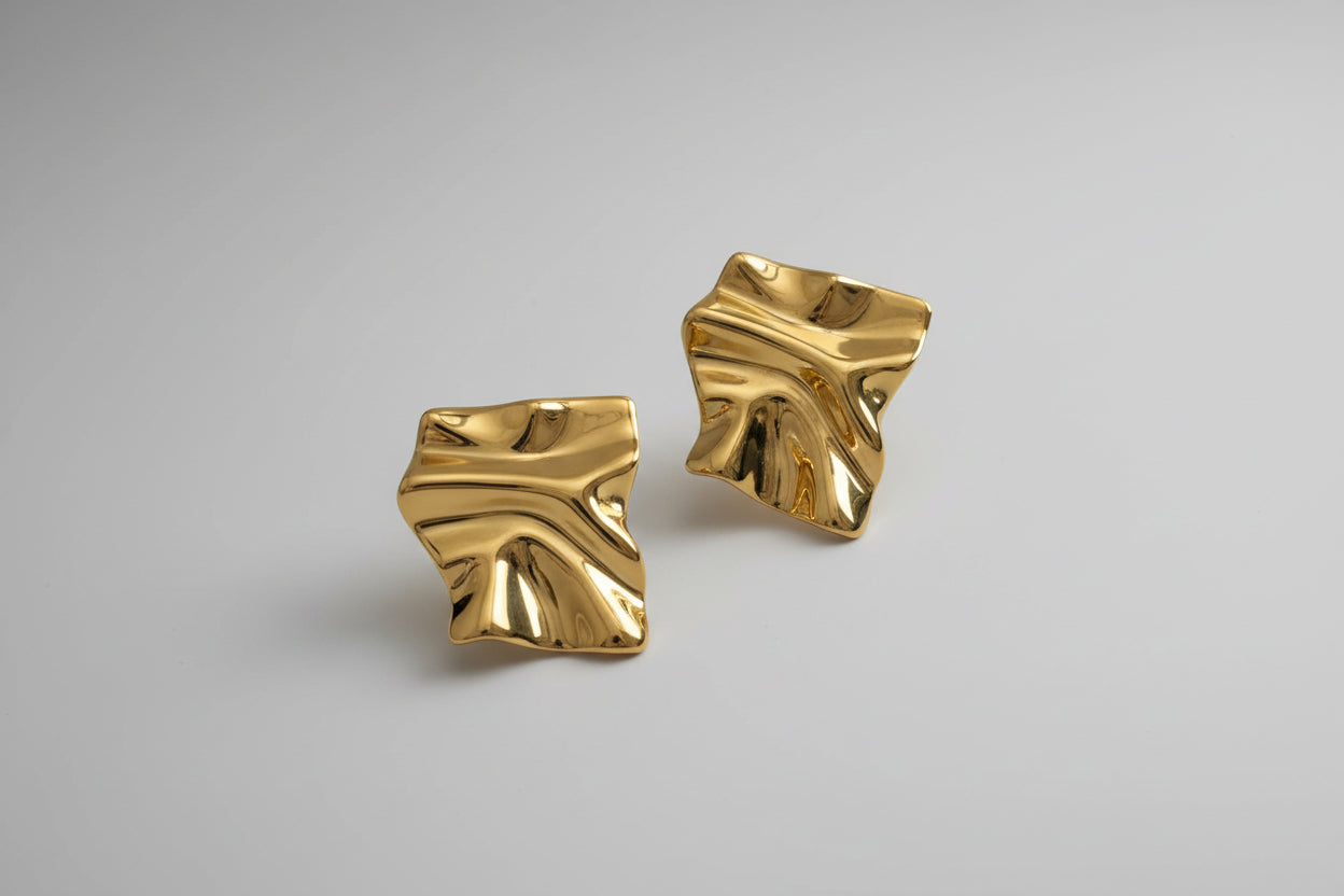 Aro dorados forma arrugados