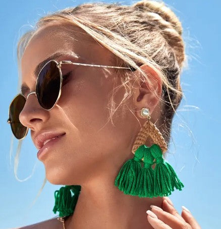 Aros Ratán con flecos verde