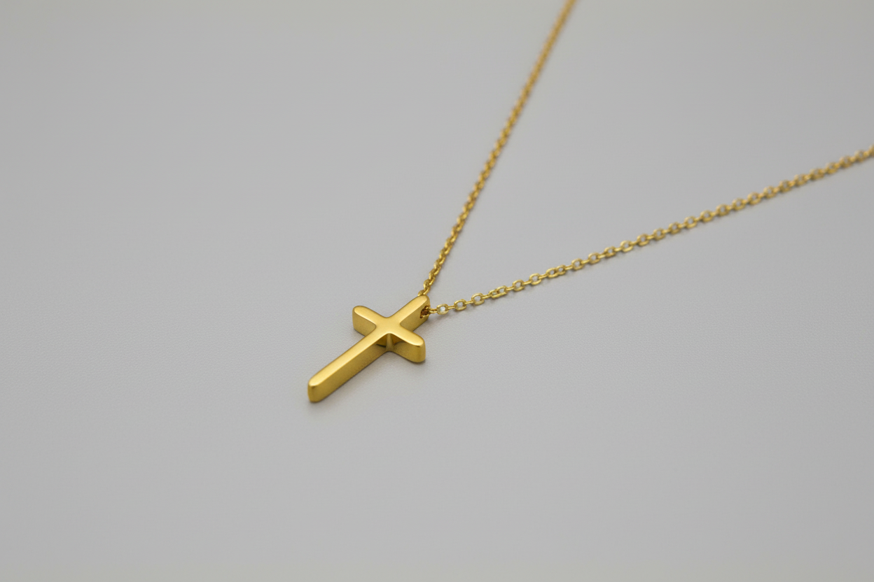 Cadena cruz chapado en oro