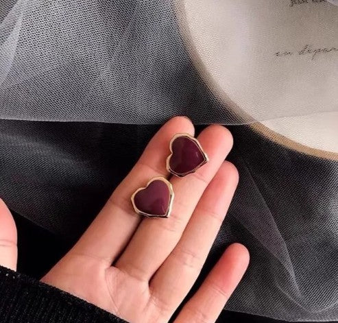 Aro pequeños corazón burdeo